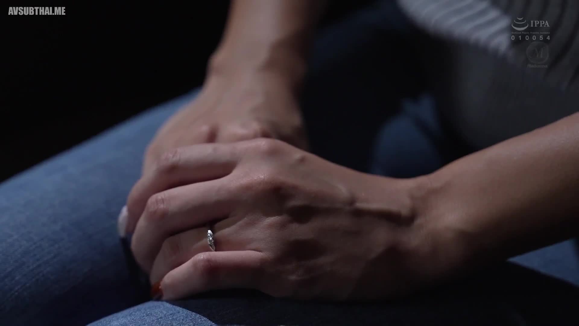 JUR-311 (ซับไทย) ปันใจคาหวอดนอนกอดอาจารย์หมอ