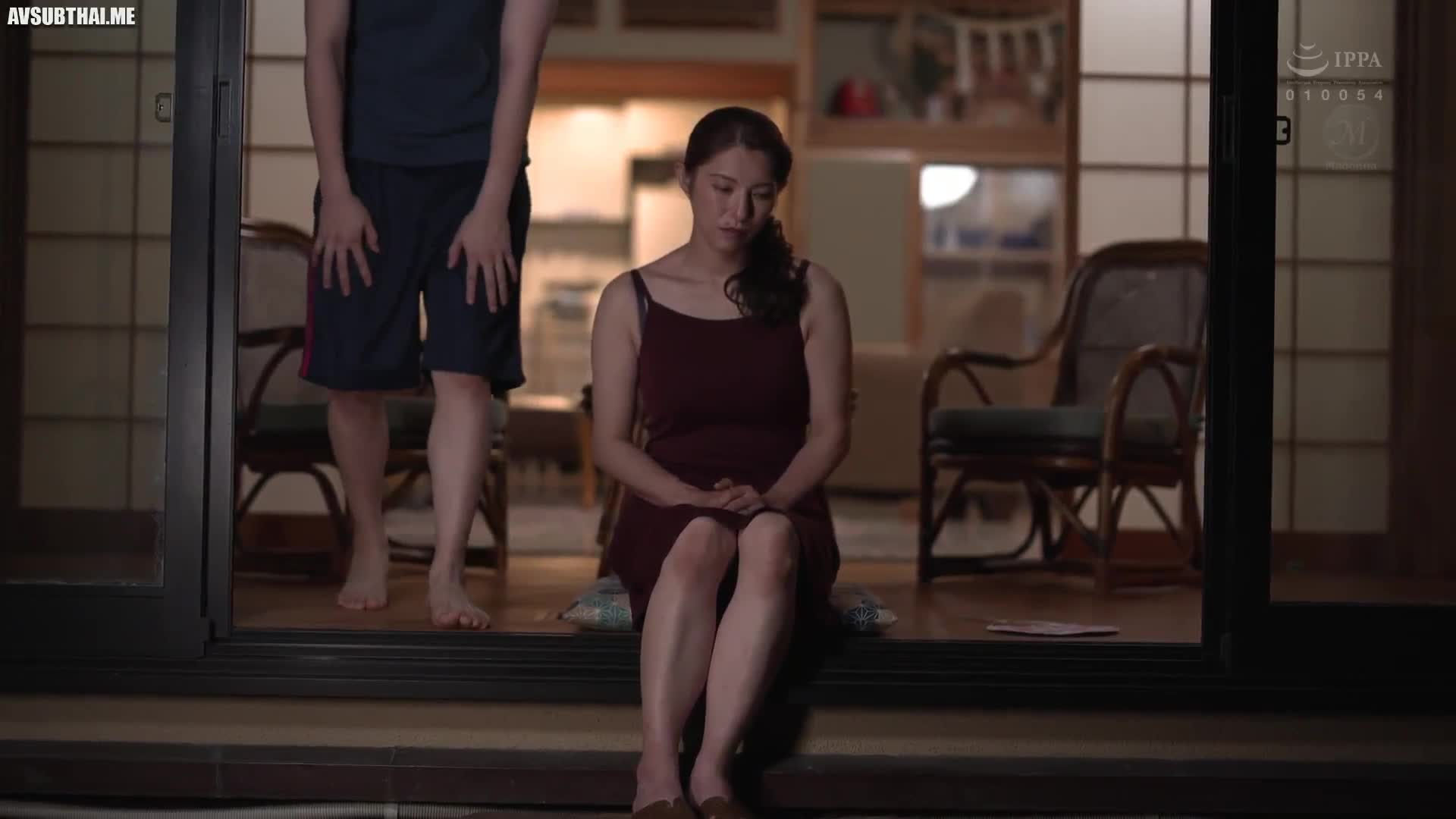 ROE-306 (ซับไทย) เมื่อน้ำเดิน เมินแล้วแม่ลูก